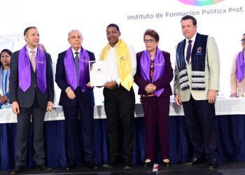PLD gradúa a más de 700 participantes en Programa de Formación Política, reafirmando su compromiso con la educación y la institucionalidad