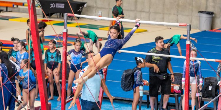 Liz Isabella Núñez Sandoval: talento dominicano que brilla en la gimnasia internacional