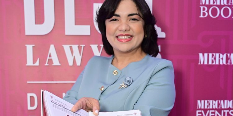 Joven abogada dominicana Yulibelys Wandelpool es destacada por excelencia y liderazgo jurídico en Mercado Best Lawyers