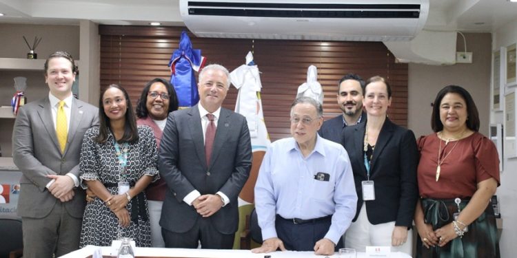 Instituto de Estudios Superiores Doctor Luis Heredia Bonetti firma acuerdo con Rehabilitación para fortalecer la formación práctica de la Maestría en Neurociencia