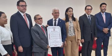 Senado galardona a periodista Fremio Ortiz y otras tres personalidades