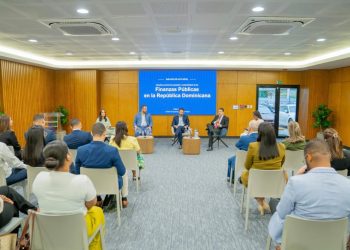 Egresados de BARNA Management School lanzan iniciativa para impulsar el diálogo sobre los principales desafíos nacionales
