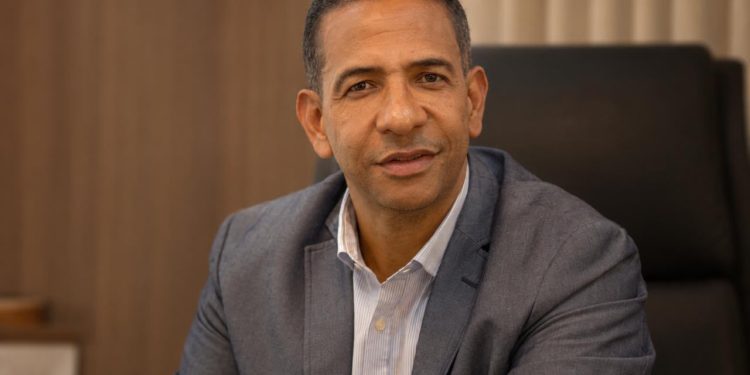 Pedro Jiménez es designado director de la nueva Unidad Especial de Comunicación Estratégica de Fuerza del Pueblo