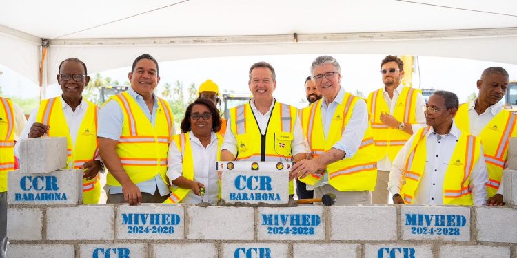 Inician construcción nuevo CCR Barahona; MIVHED avanza con ocho de los 10 centros proyectados a nivel nacional en el 2026