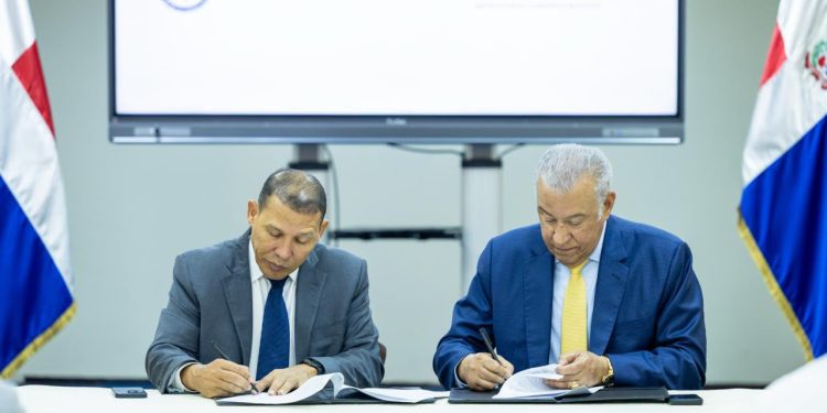 Ministerio Administrativo de la Presidencia y el CNCS suscriben acuerdo para fortalecer la transformación digital del Estado