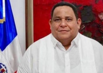 Alcalde de Azua valora avances en el sistema de salud y llama al consenso en favor de la población