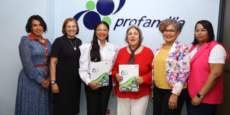 Profamilia y CIPESA firman acuerdo para realizar la quinta edición del Premio Periodístico Nacional en Salud Raphy Durán