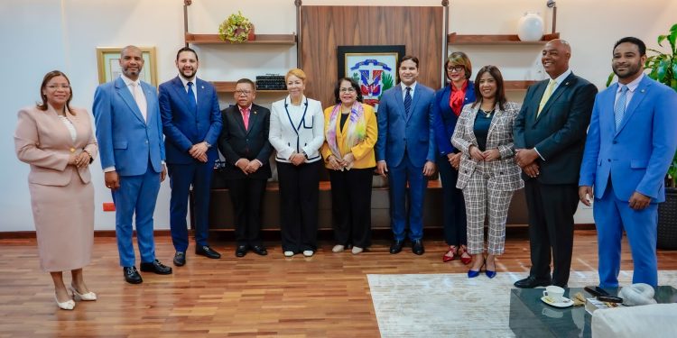 Comisión de la Cámara de Diputados resalta avances y transformaciones de la actual gestión de la Cámara de Cuentas