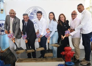 Wellington Arnaud lleva solución de agua potable a Jicomé, provincia Valverde, con inicio de acueducto
