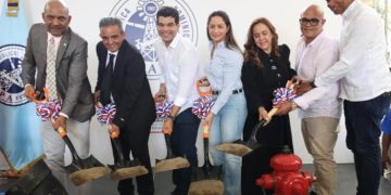 Wellington Arnaud lleva solución de agua potable a Jicomé, provincia Valverde, con inicio de acueducto