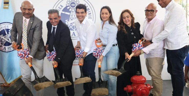 Wellington Arnaud lleva solución de agua potable a Jicomé, provincia Valverde, con inicio de acueducto
