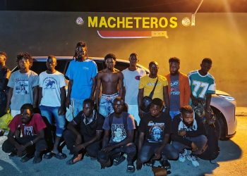 En Montecristi y Valverde soldados del Ejército interceptan a 22 haitianos indocumentados y detienen a presunto traficante de migrantes