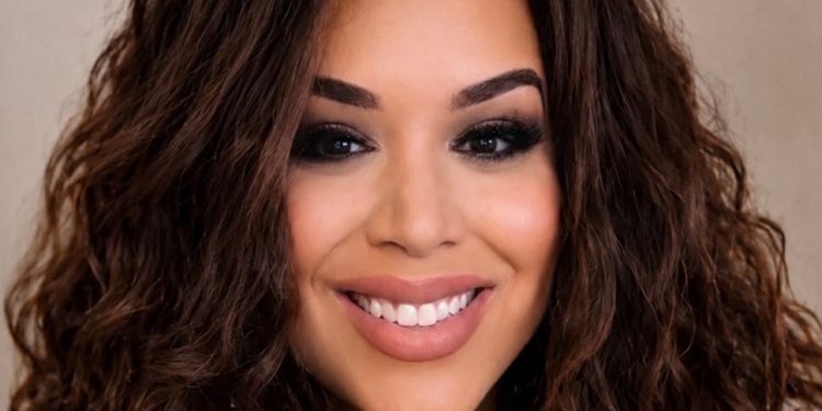 Julie Veloz, la dominicana que impulsa el liderazgo femenino a nivel global, es nominada a Viva la Mujer Awards 2026