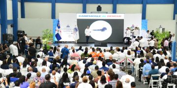 Víctor Atallah refuerza la campaña "Ganémosle al Dengue" tras impactar a más un millón de personas