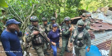 Autoridades de Medio Ambiente recuperan área protegida y apresan indocumentados en las saltos de Jima en Bonao