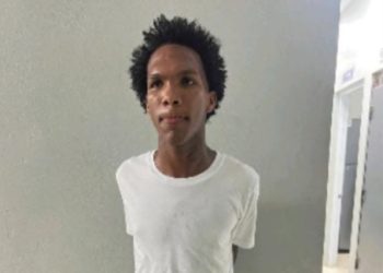 Buscan hombre acusado de obligar a una adolescente a ingerir una sustancia tóxica