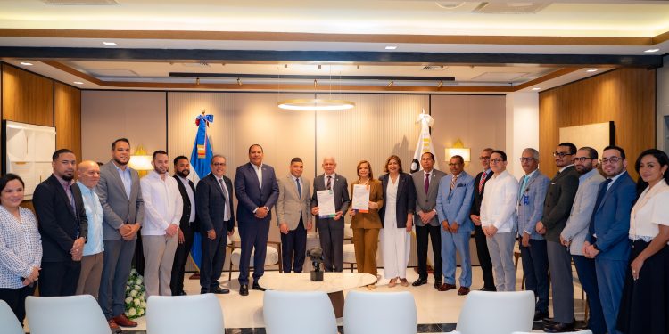 Senado de la República recibe certificaciones de buenas prácticas de transparencia y gestión de redes sociales