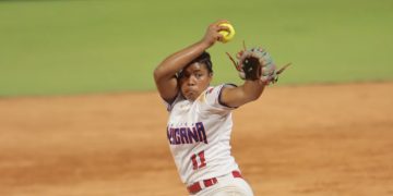 RD debuta con autoridad y noquea a Venezuela en el softbol femenino