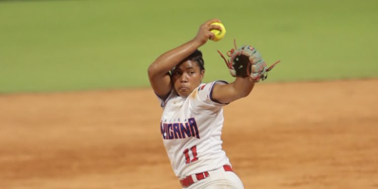 RD debuta con autoridad y noquea a Venezuela en el softbol femenino