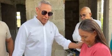 Senador Franklin Romero asumirá la construcción de la vivienda de la madre de la campeona centroamericana Ana Rosa García