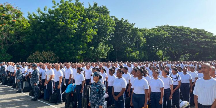 Policía Nacional incorpora 1,639 nuevos aspirantes para fortalecer la transformación y profesionalización institucional