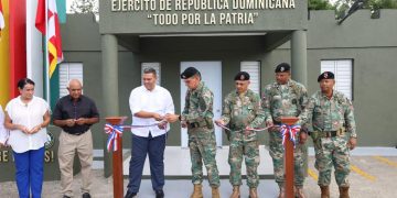 Comandante del Ejército entrega renovado destacamento en el distrito municipal El Rubio, provincia Santiago