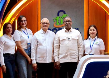 IDOPPRIL orienta a asistentes en Expo Vega 2026 para prevenir riesgos laborales