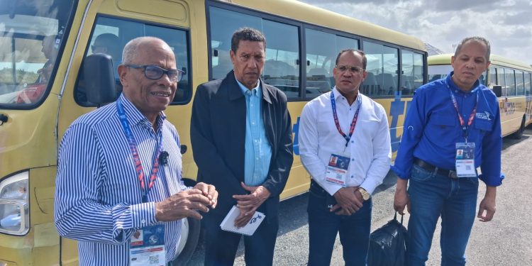 Onéximo González dirige operaciones de traslado de atletas, colaboradores y voluntarios de los XXV Juegos Centroamericanos y del Caribe Santo Domingo 2026