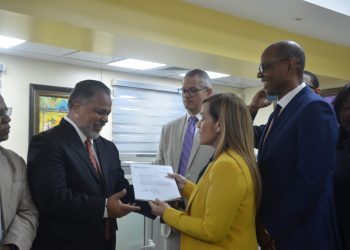Raúl Hernández asume Dirección de Relaciones Públicas e Internacionales de la UASD