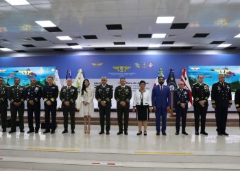 MIDE reúne a expertos nacionales e internacionales en simposio sobre cultura de defensa