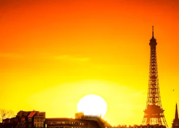 Francia enfrenta tercera ola de calor y activa alertas por incendios