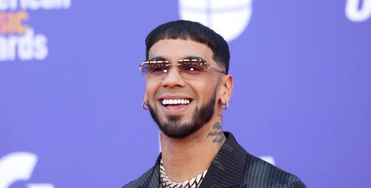 Anuel AA niega que el almacén donde hallaron premios sea de su propiedad