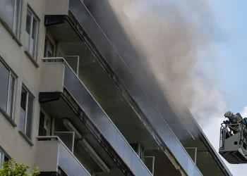 Al menos seis muertos en un incendio en un edificio residencial en Amberes (Bélgica)