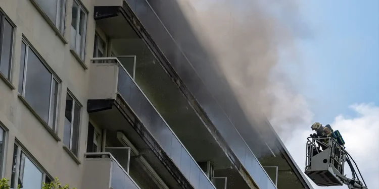 Al menos seis muertos en un incendio en un edificio residencial en Amberes (Bélgica)