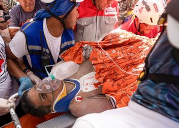 Rescataron con vida a Hernán Gil, a 8 días de haber quedado atrapado bajo los escombros tras los terremotos en Venezuela: “Es verdaderamente un milagro”