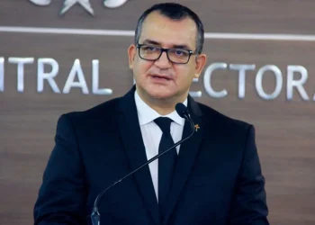 Presidente JCE aclara escudo de nueva cédula está certificado y cumple con la ley