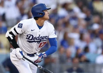 Ohtani queda fuera del juego de los Dodgers tras sufrir nuevas molestias en la rodilla