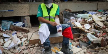 Venezuela suma 3,685 muertes por sismos mientras economistas piden el fin de las sanciones