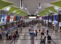 Filtración de agua en el AILA provocó caída una sección del plafón en terminal