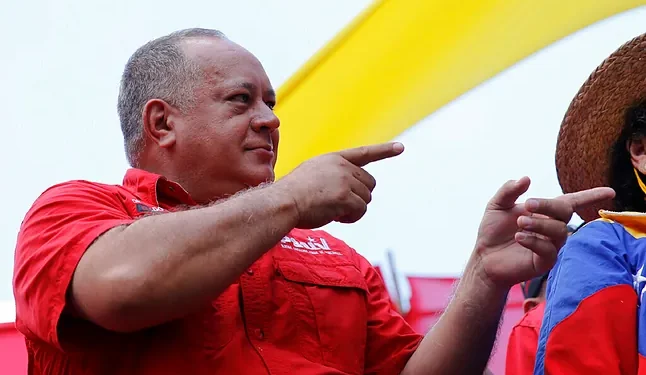 Cabello da bienvenida a opositores que llegaron a Venezuela para diálogo con el chavismo