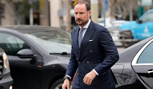 Haakon VIII es el nuevo rey de Noruega tras muerte de su padre