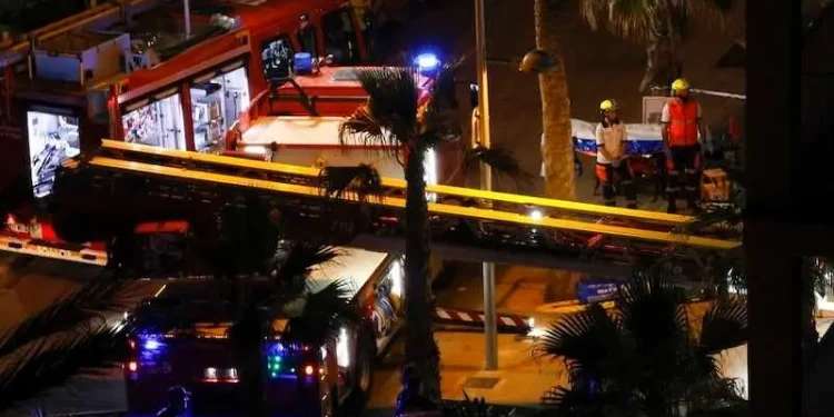Al menos un muerto y 5 heridos al explotar una bombona de gas en un concesionario en Dubái