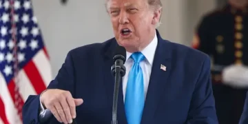 Trump niega escasez de municiones en EE. UU. y asegura que existen “cantidades masivas”