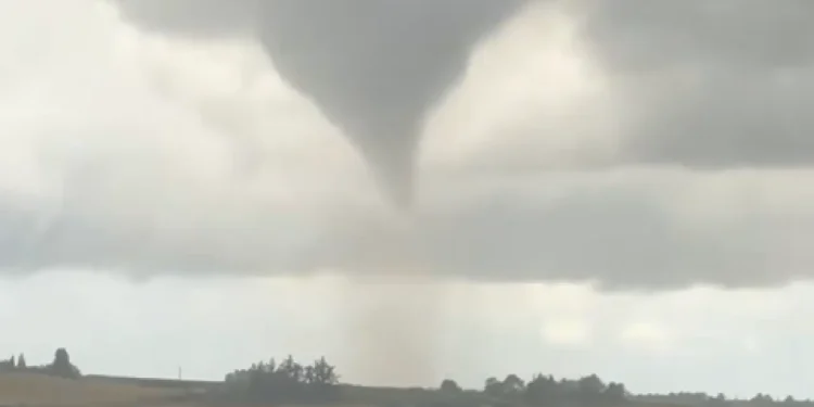 Un tornado en el sur de Francia deja 40 heridos y 300 casas afectadas
