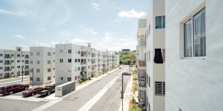 MIVHED avanza segunda etapa de Mi Vivienda Hato del Yaque con entrega de 168 nuevos apartamentos