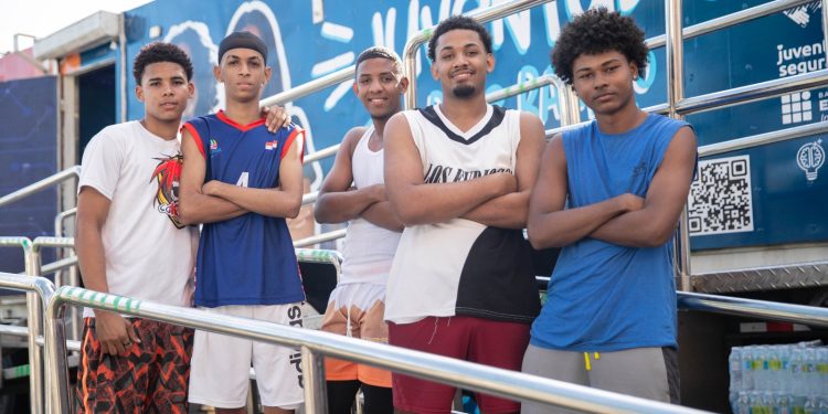 Juventud con B de Barrio lleva oportunidades a jóvenes de Villa Francisca