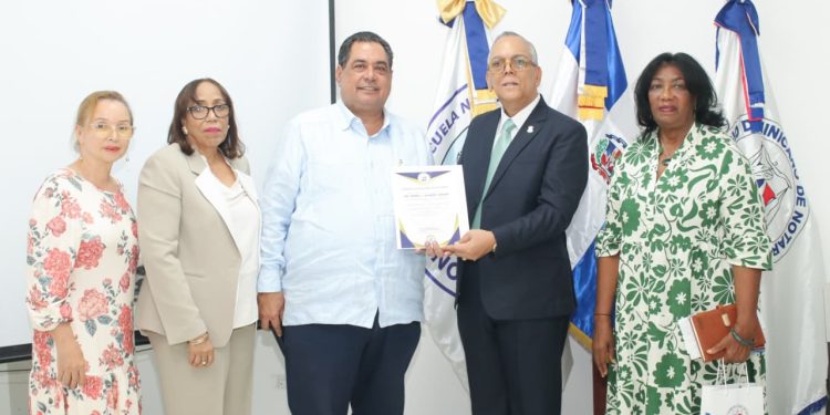 Jurista: nuevo código penal eleva exigencias y riesgos para el ejercicio notarial