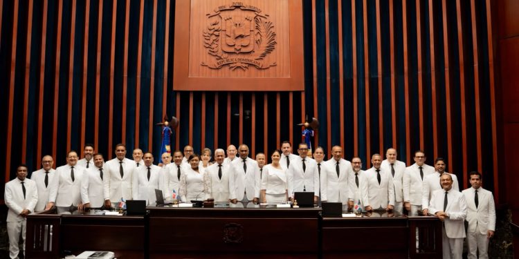 Senado de la República juramenta Bufete Directivo para el período legislativo 2026-2027