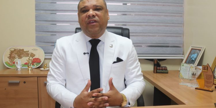 Diputado del PRD califica de "difícil" para los dominicanos el segundo año del segundo mandato de Luis Abinader