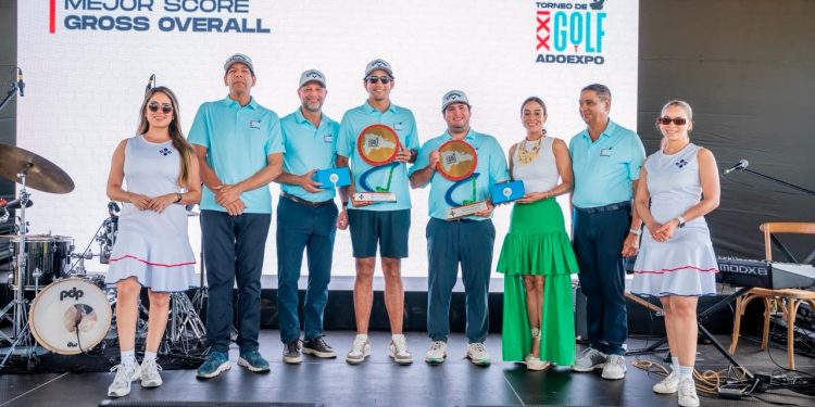 Espínola y Lomba conquistan máximo galardón torneo de golf Adoexpo